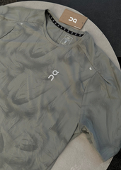 Ensemble On Gris