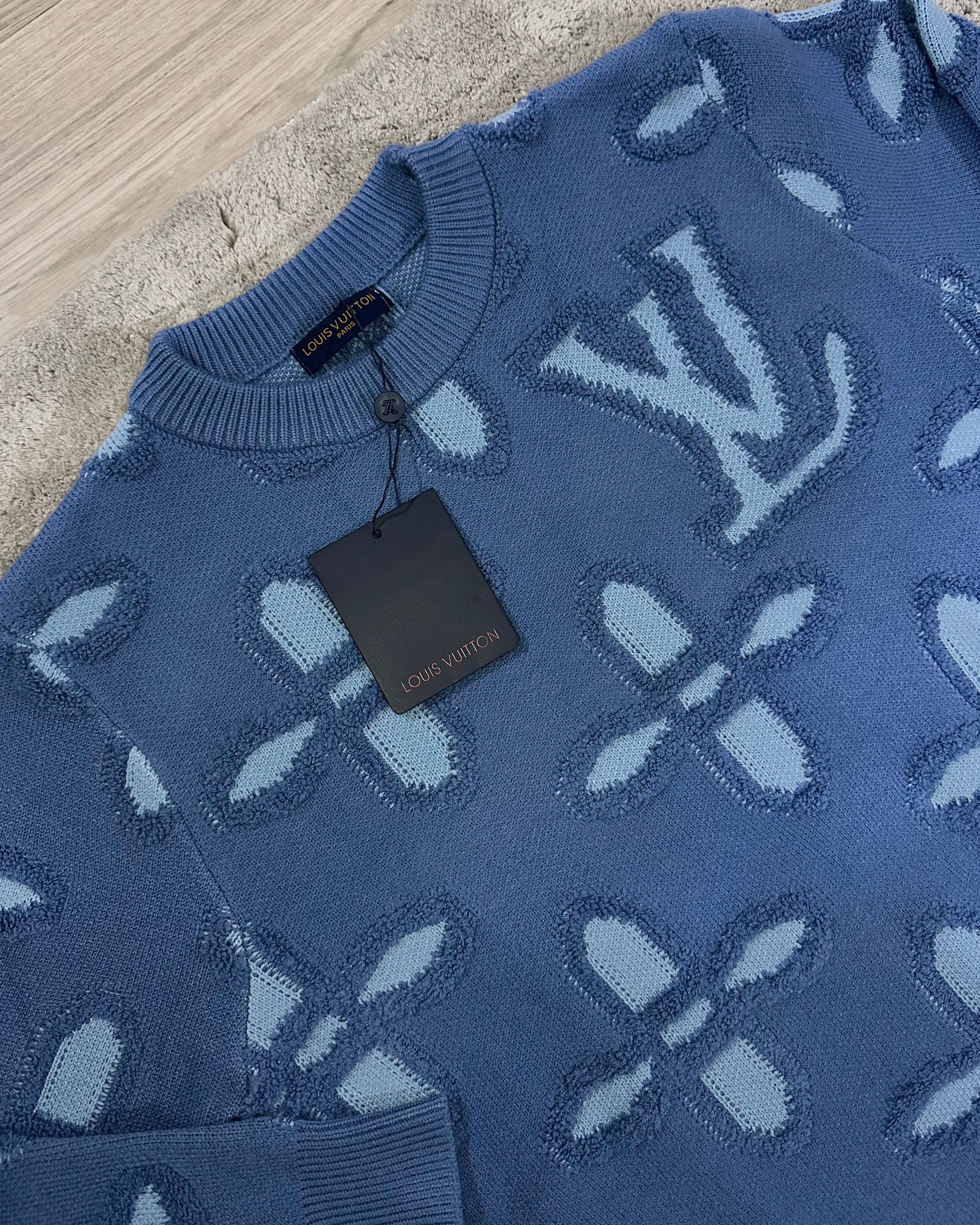 Pull bleu LV