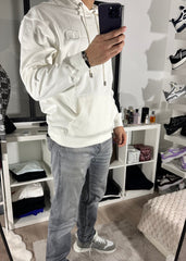 Pull blanc à motif CD