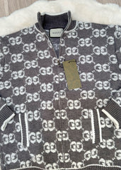 Gilet gris brodé GG