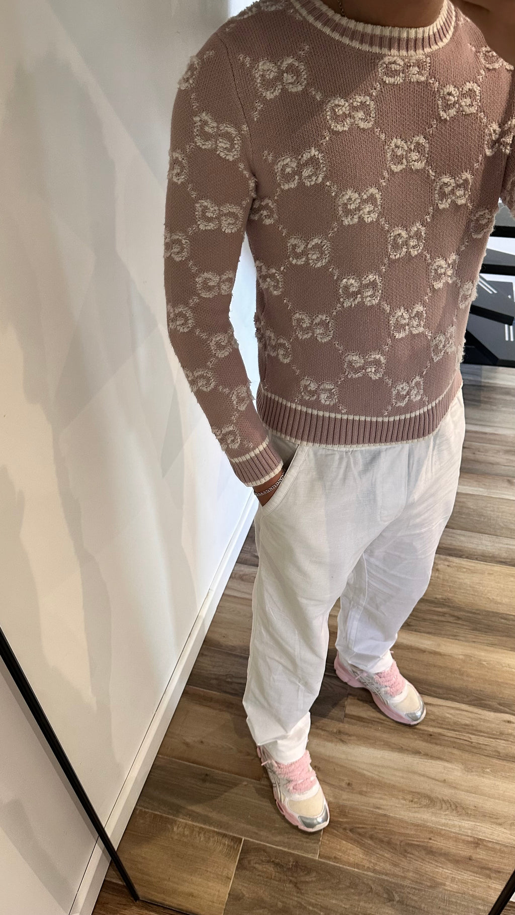 Pull en coton rose brodé GG