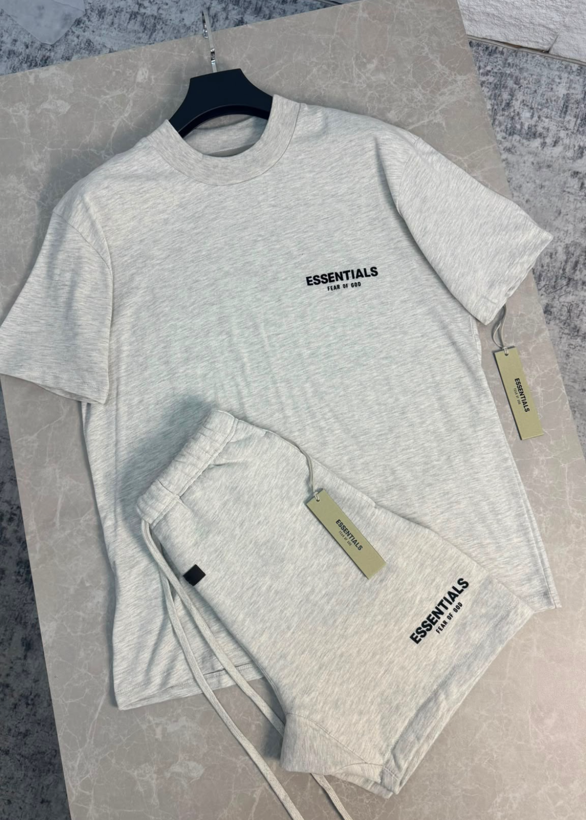 Ensemble Fear Gris