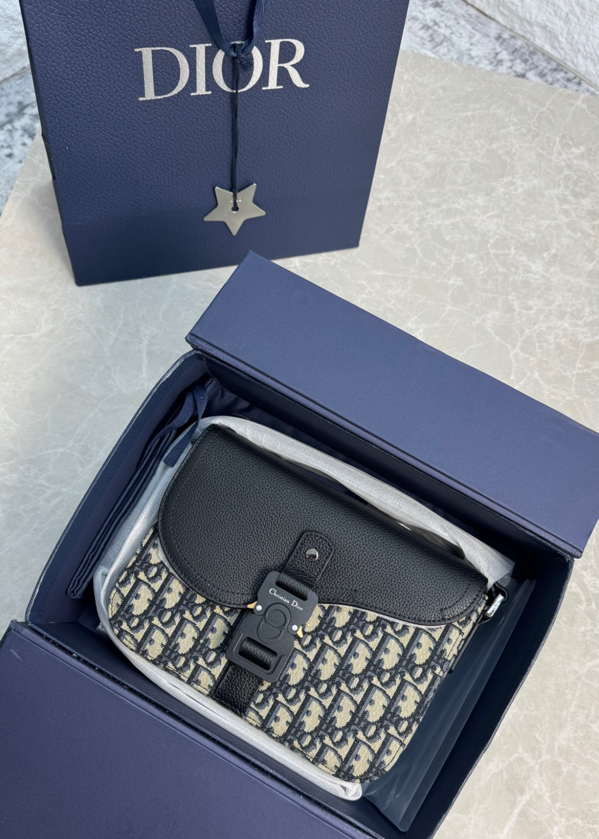 Sacoche CD Monogram Clair