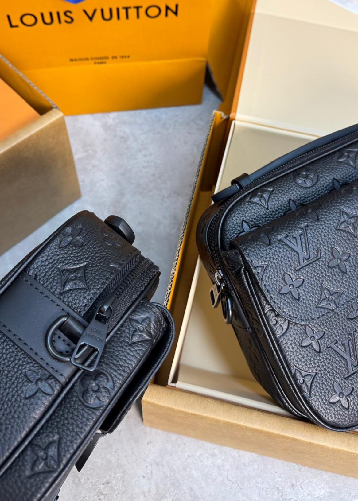 Sacoche LV Cuir