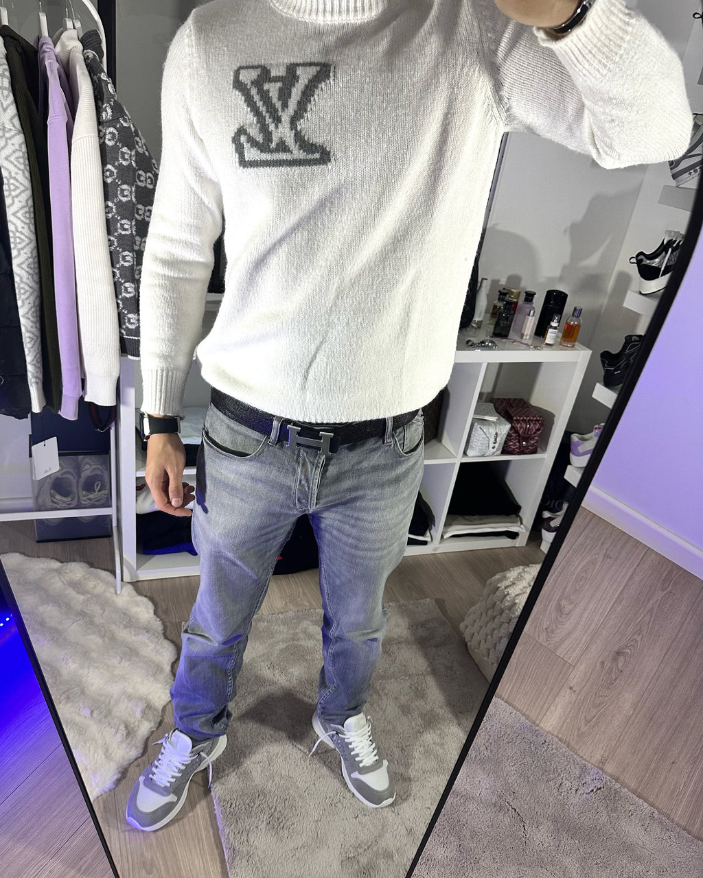 Pull en coton blanc brodé LV
