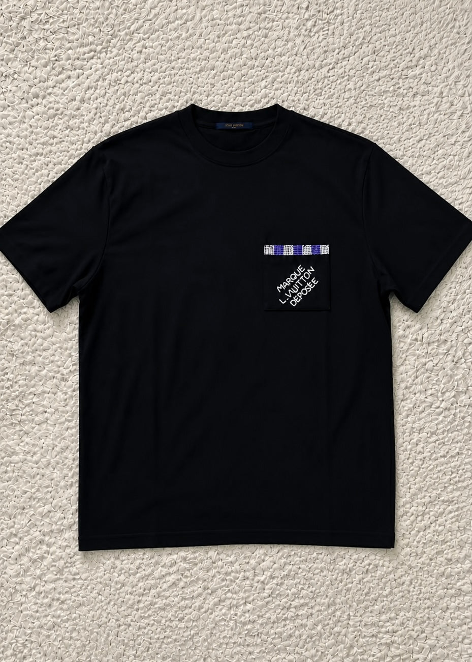 Schwarzes LV-T-Shirt mit Schriftzug