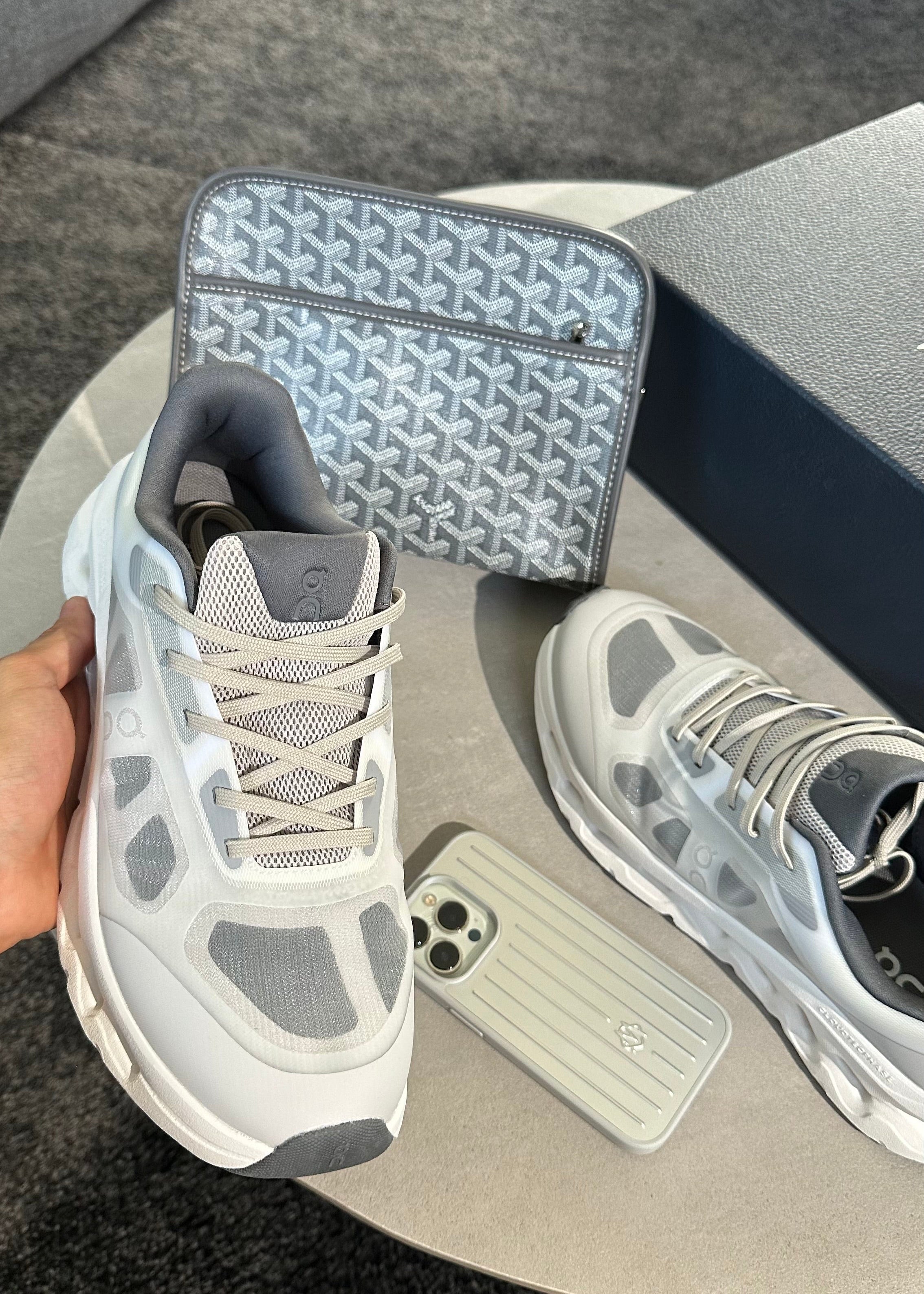 Basket On Grise