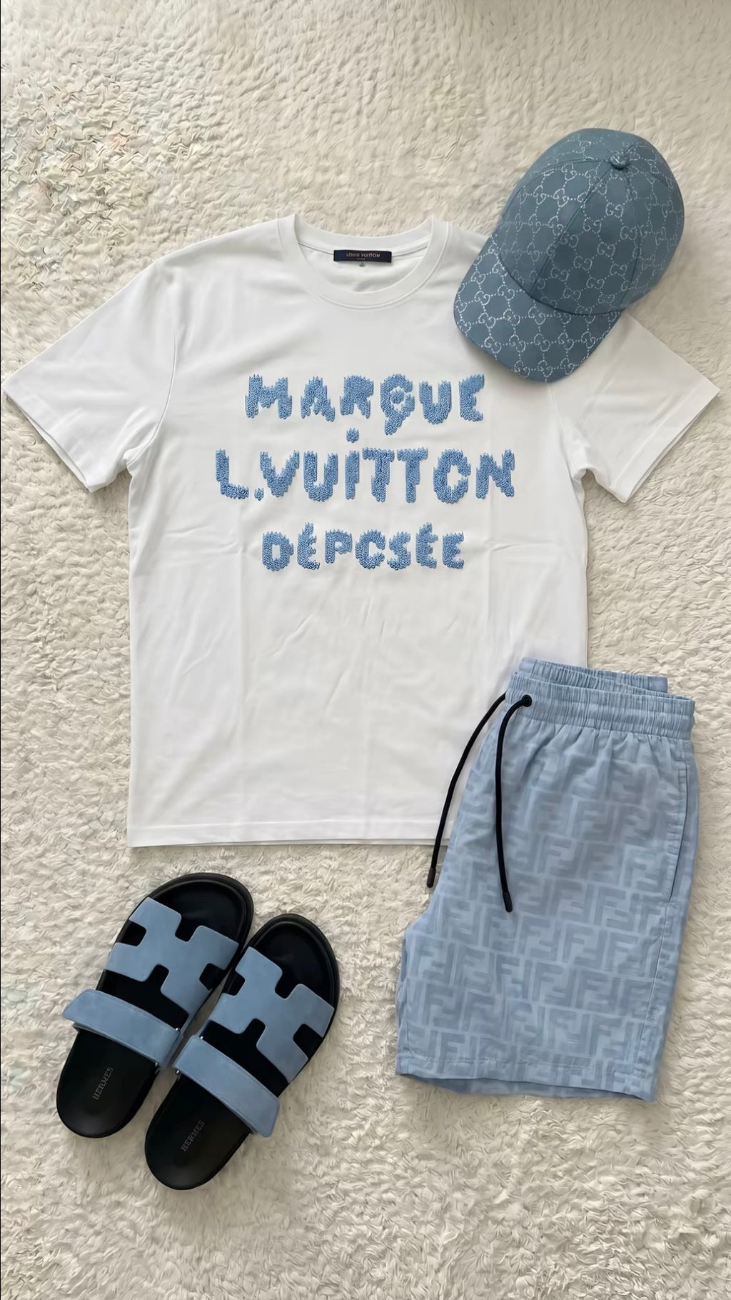 T-shirt LV blanc à écriture bleu