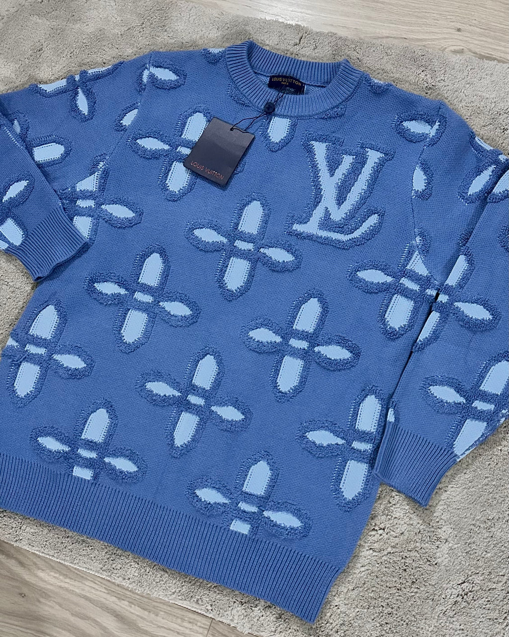 Pull en coton bleu reliefs LV