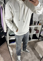 Pull blanc à motif CD