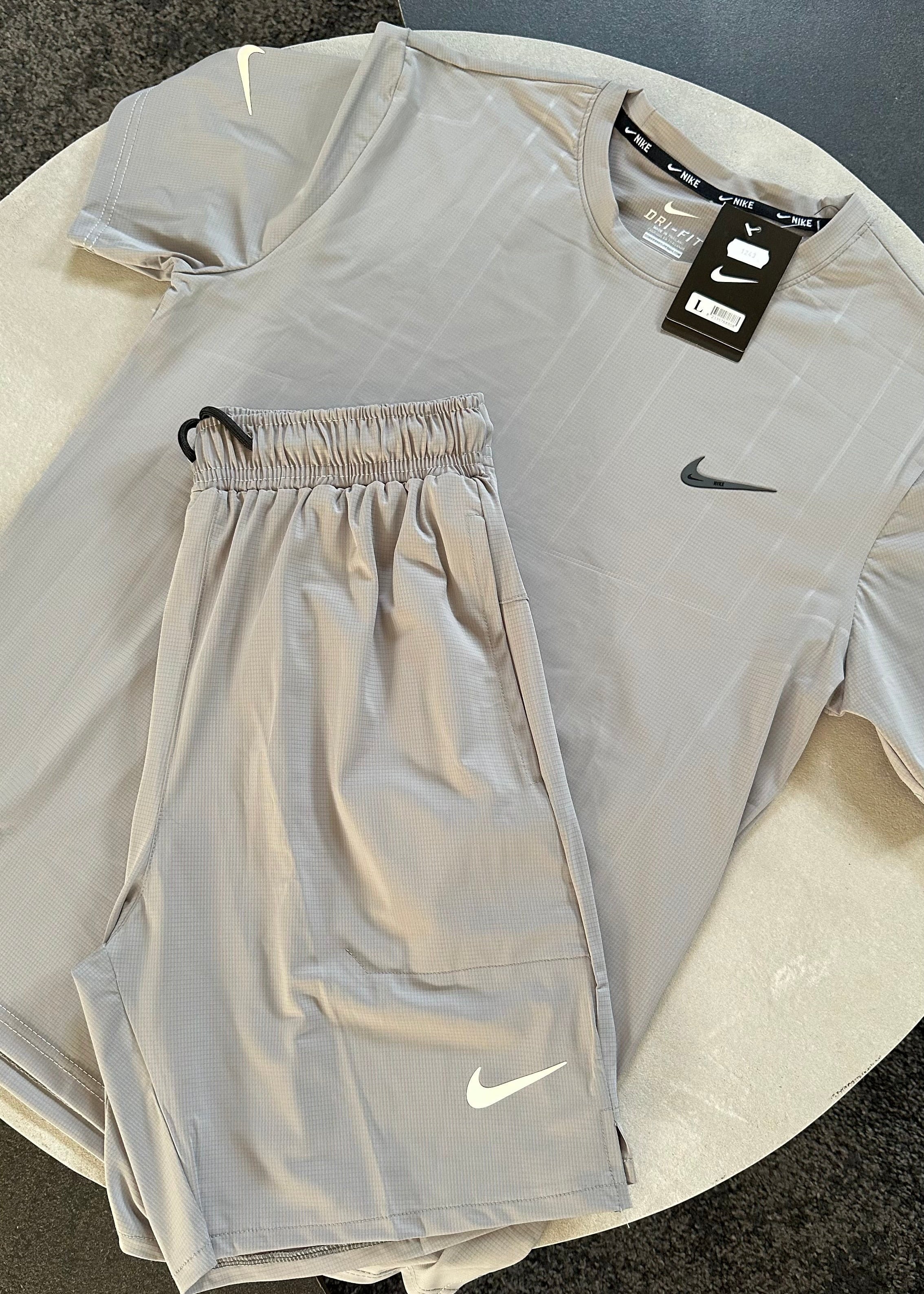 Ensemble été gris