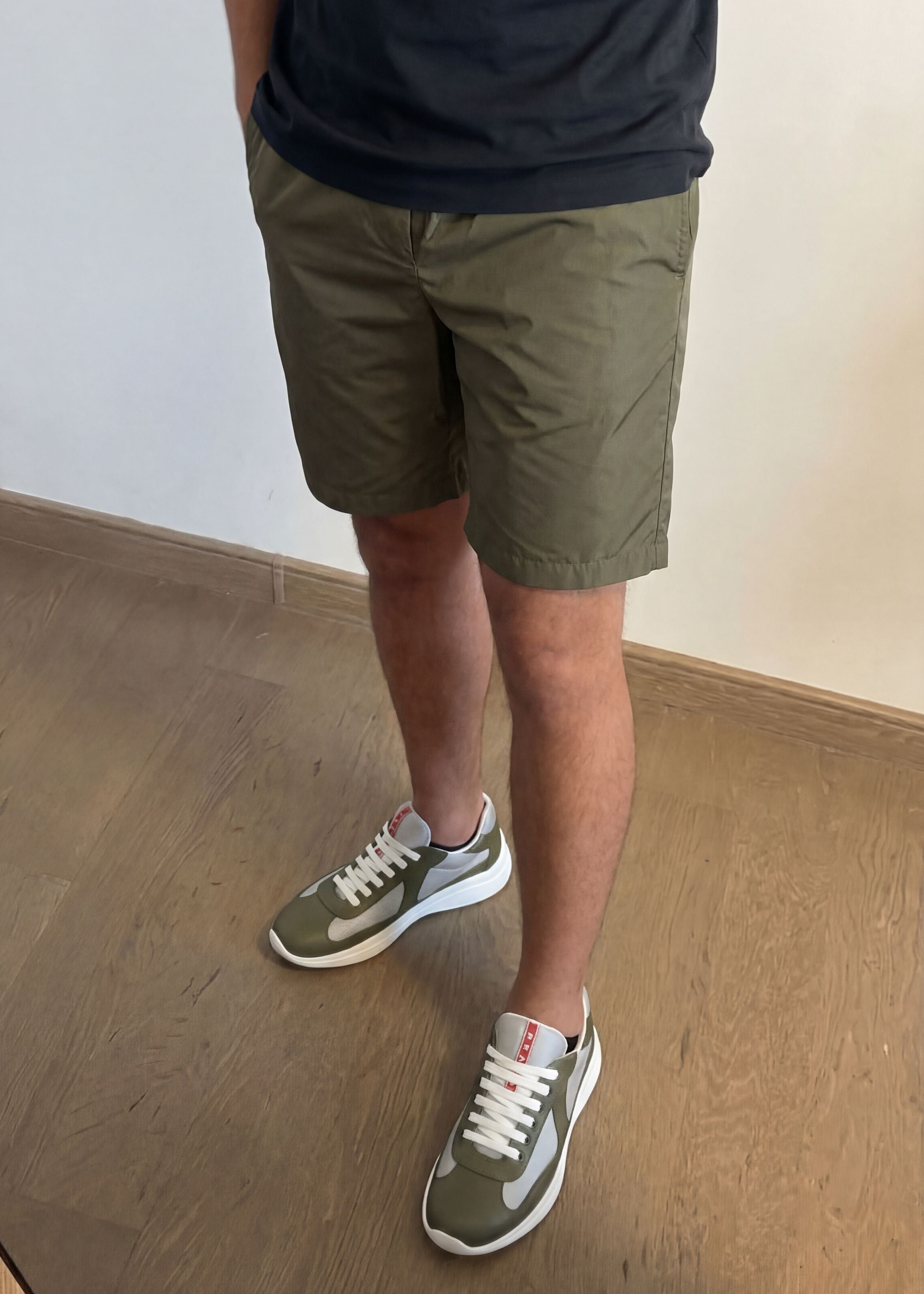 Grüner Basketball-Becher