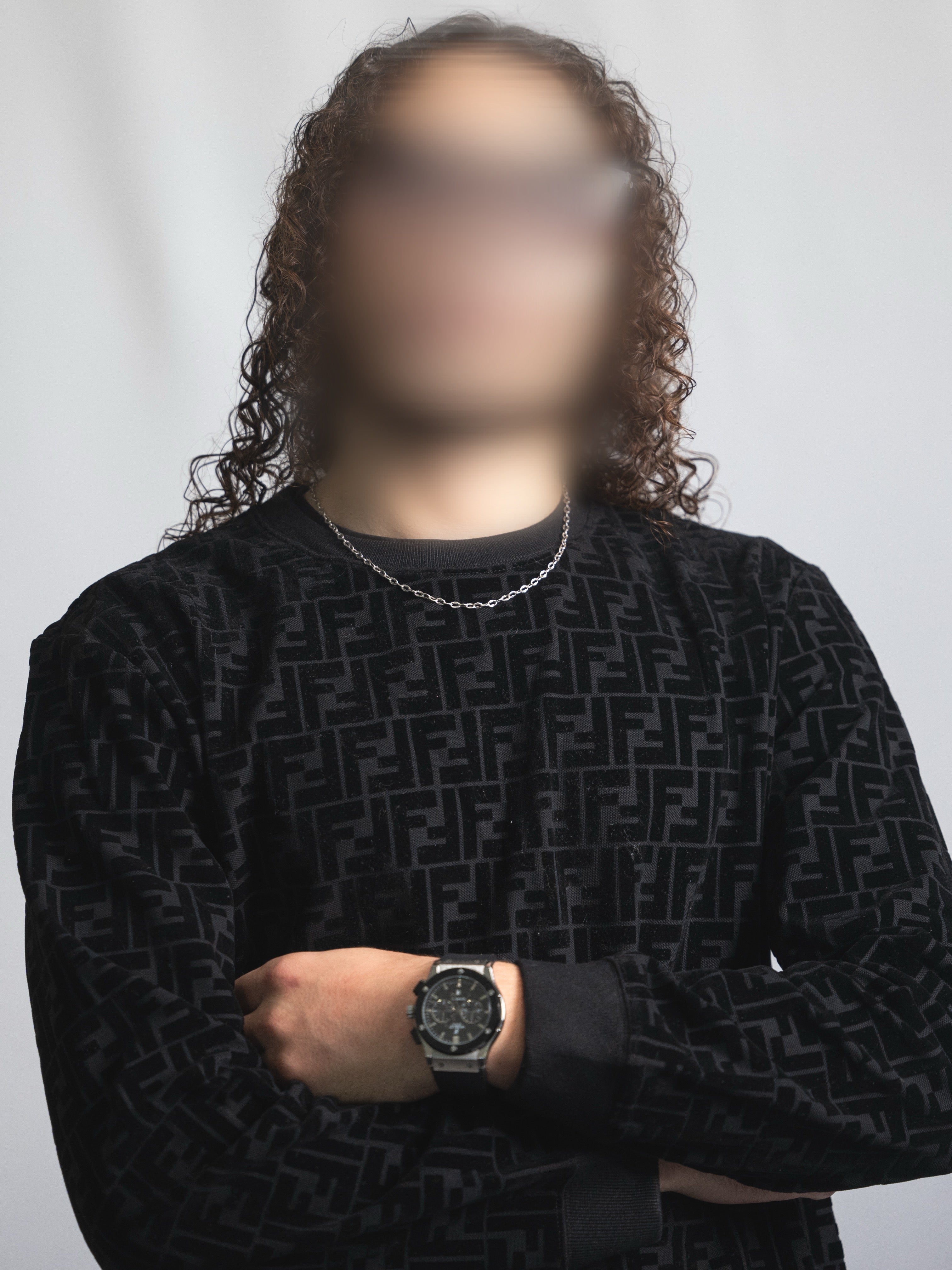 Schwarzer Pullover mit Fendi-Monogramm