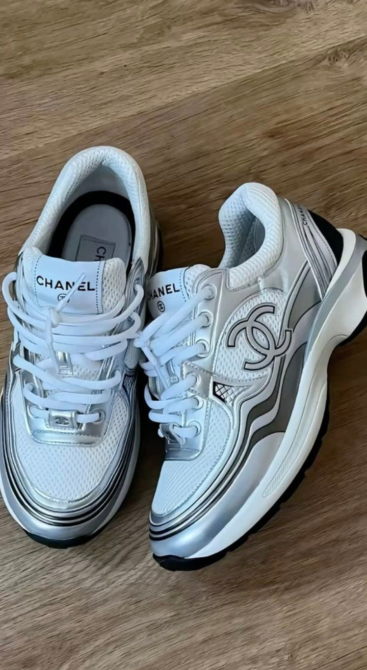CHVNEL Runner Sneaker, grau