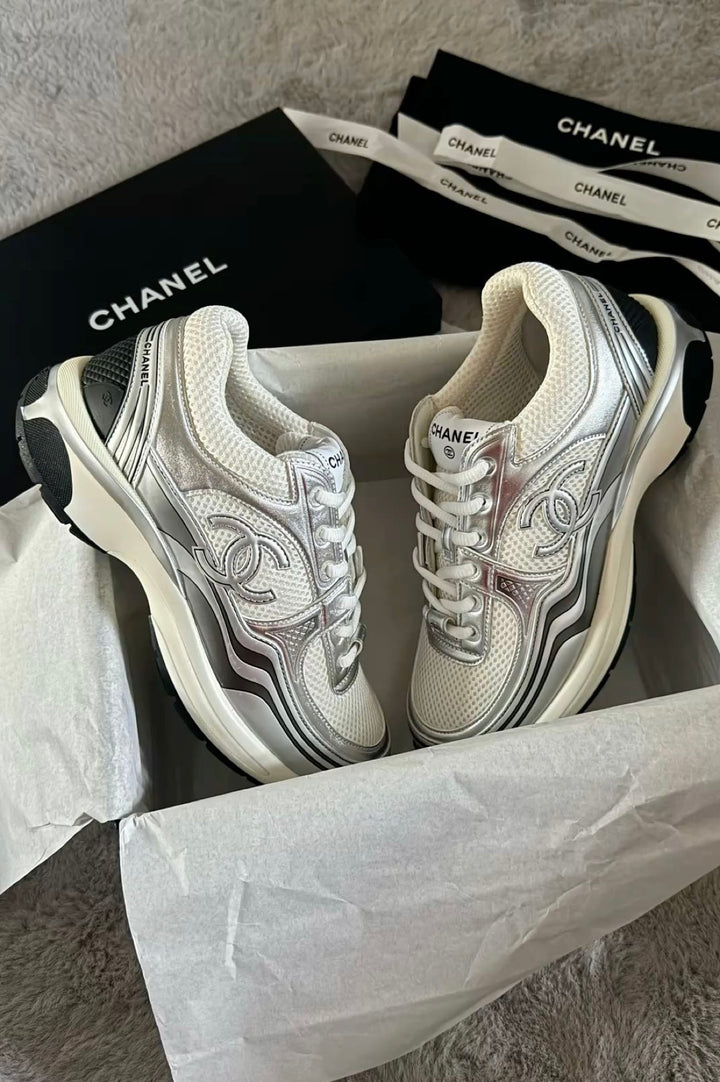 CHVNEL Runner Sneaker, grau