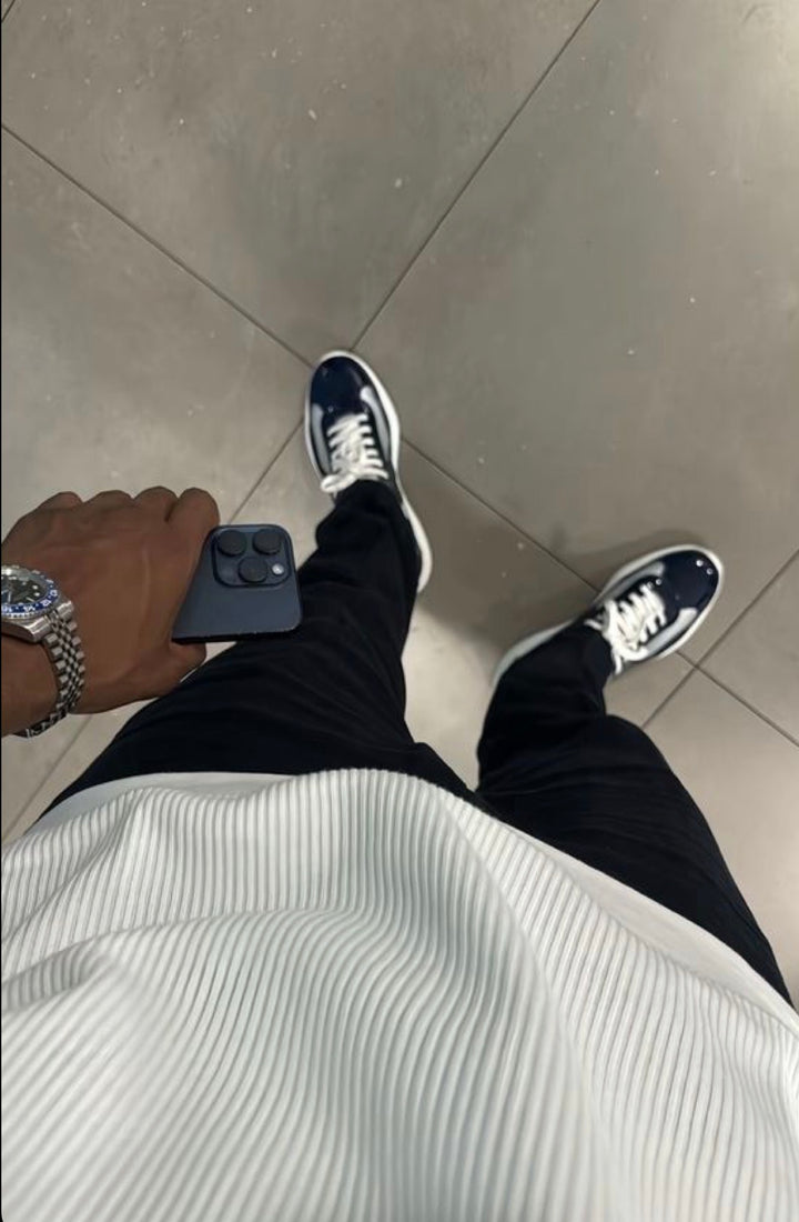 Blauwzwarte basketbalschoen
