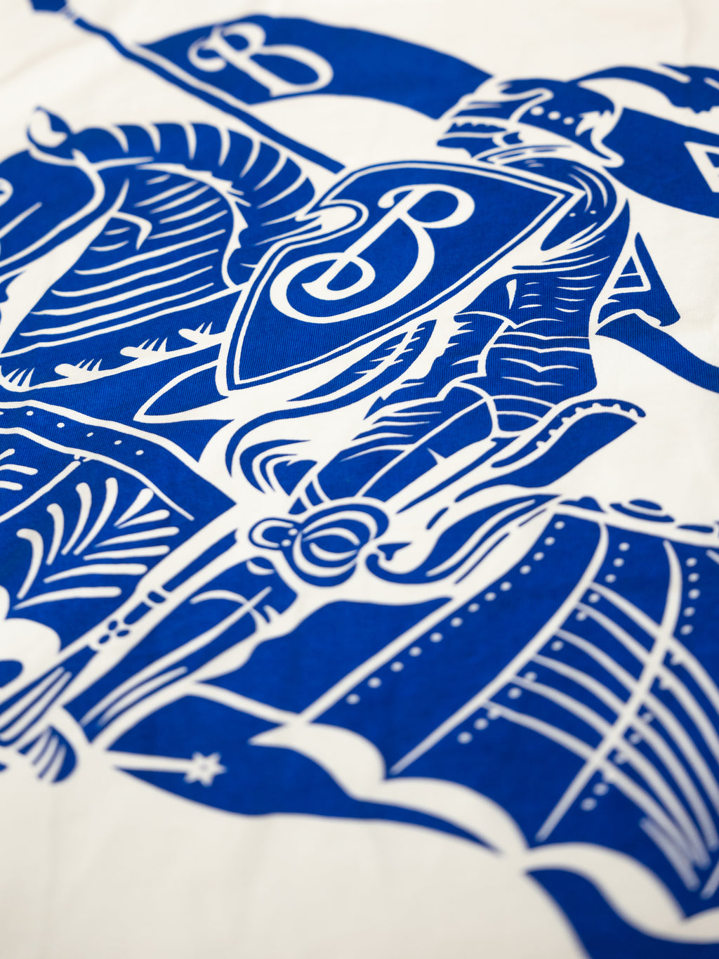 Burberry Blaues Ritter-T-Shirt