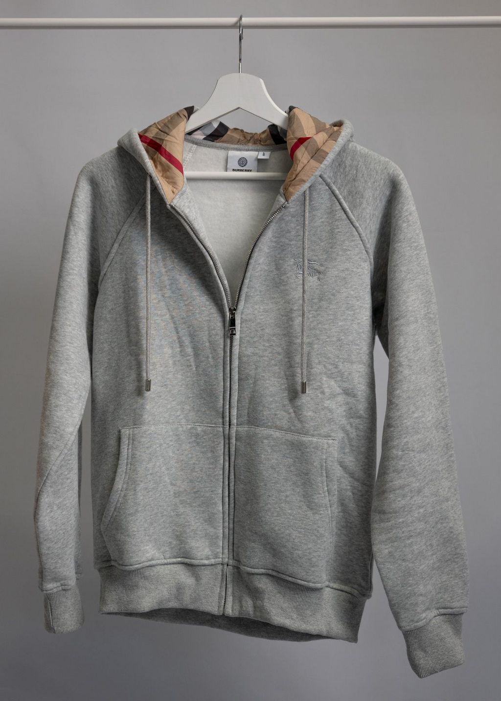 Graues Sweatshirt mit Reißverschluss von brb